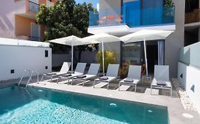 Azul Apartments